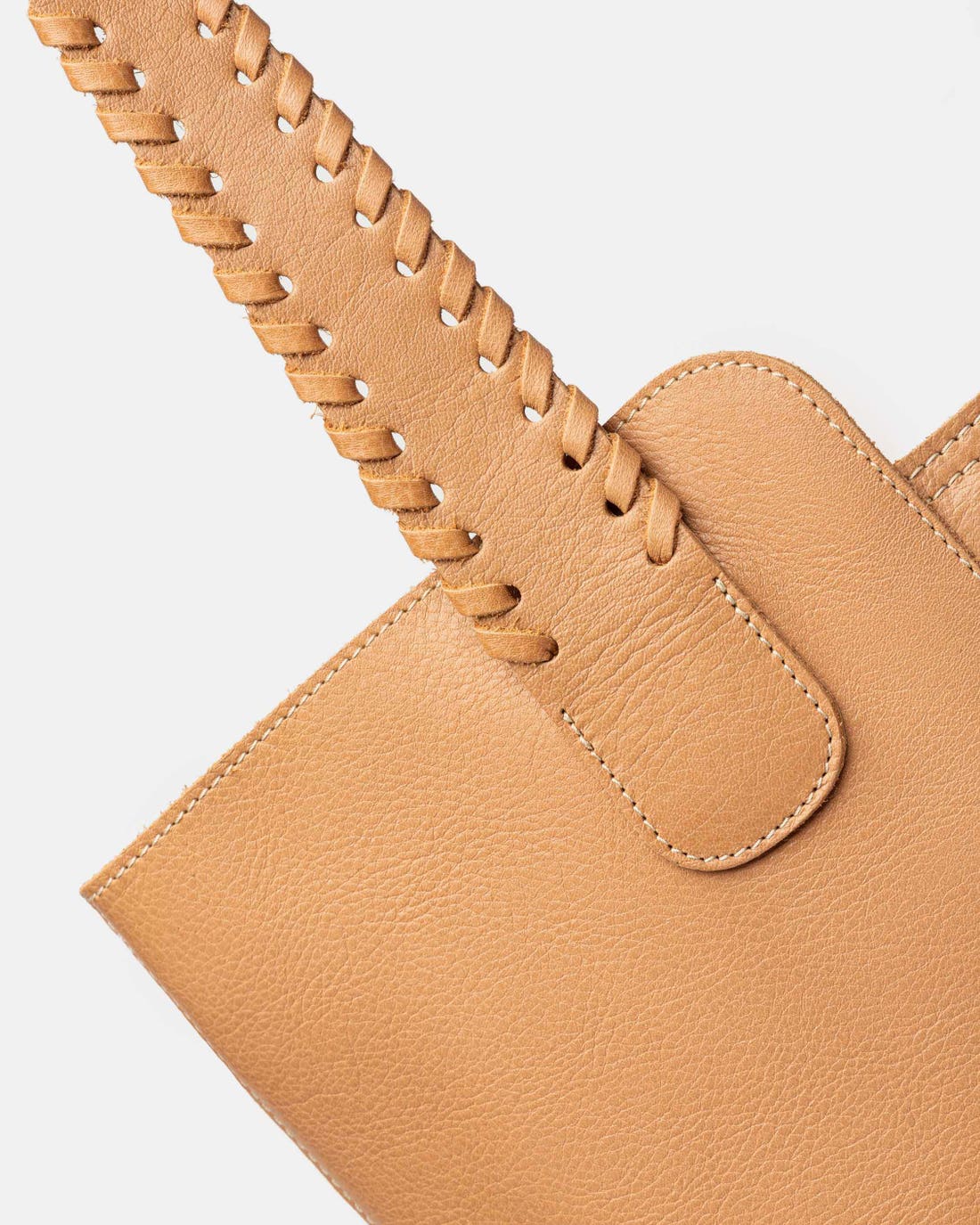 Shopper El Trenzado en piel vegetal lisa