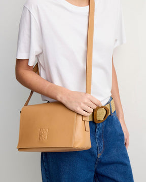 Banda Hana en piel granulada