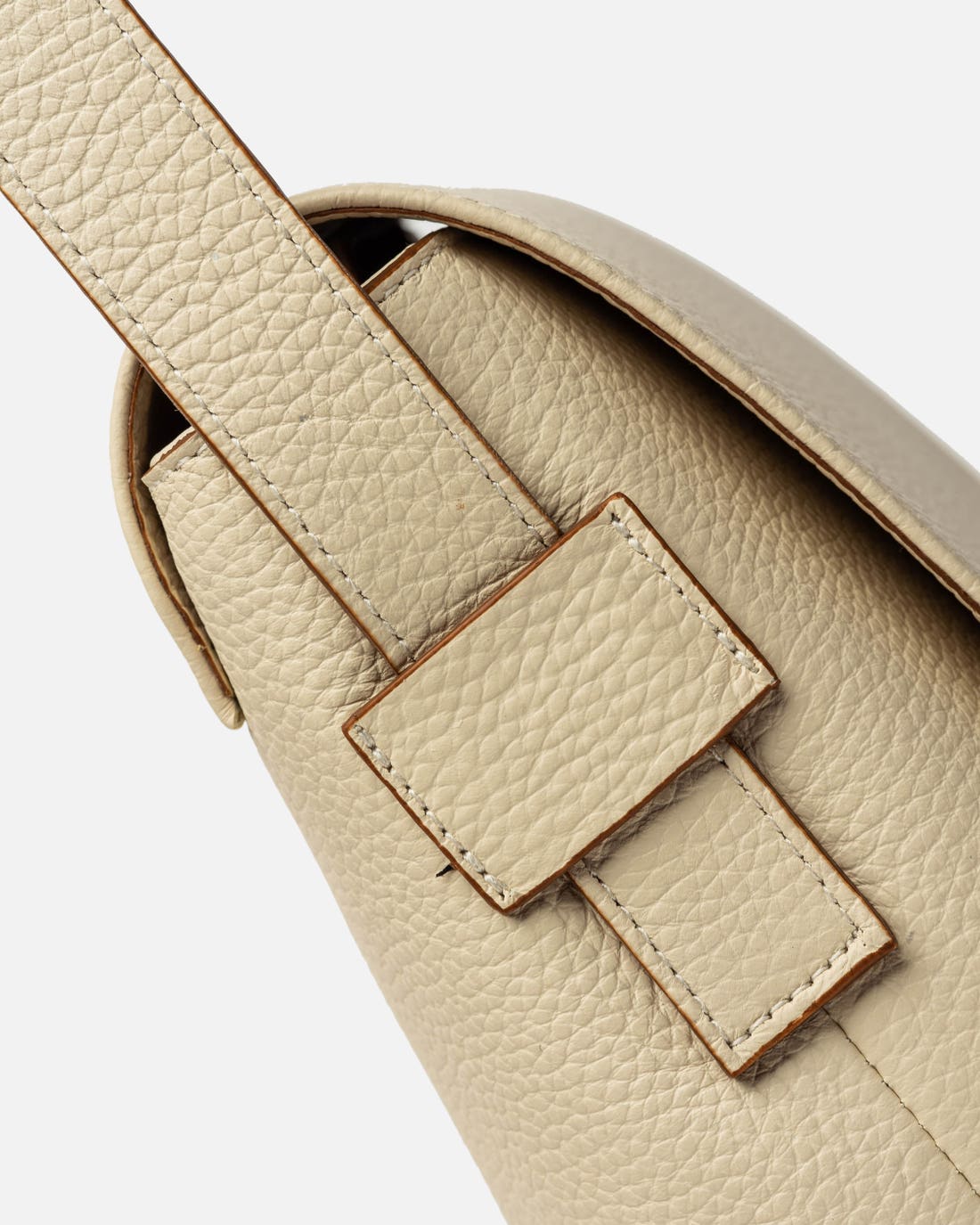 Banda Hana en piel granulada