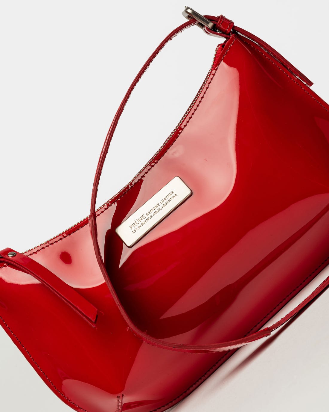 Bolso de hombro Mia en piel charol