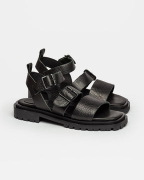 Sandalia mediana Alba en piel granulada